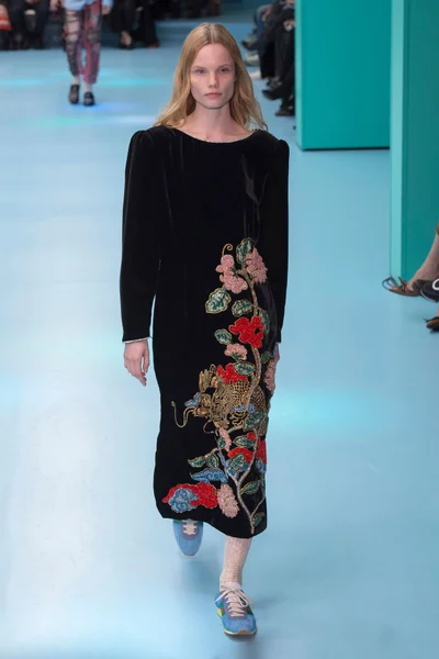 Look 83